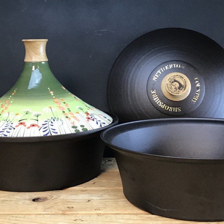 Spun iron deep casseroles, stove top tagines & hot food smokers